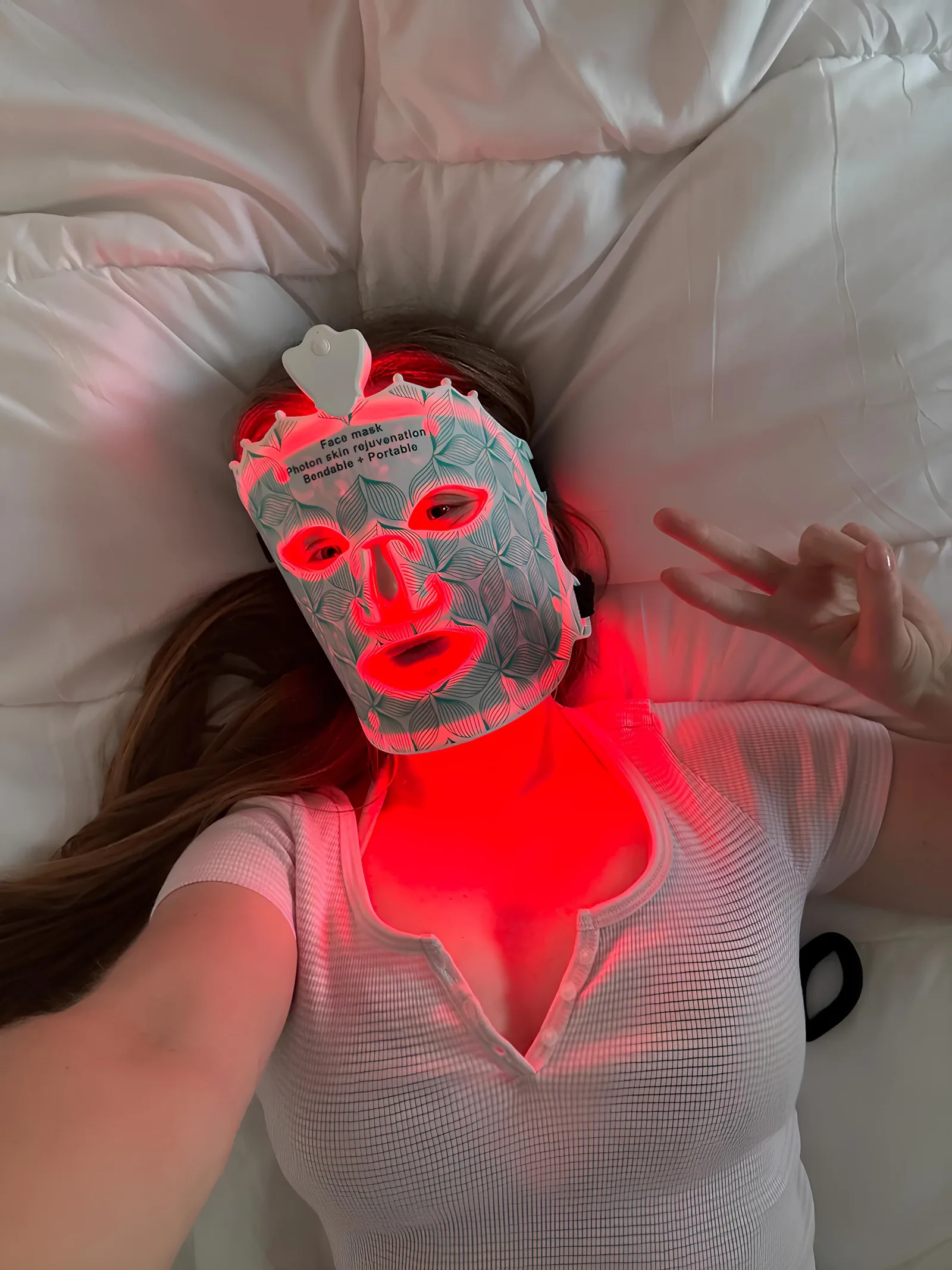 Masque LED Elyra pendant une séance mains libres